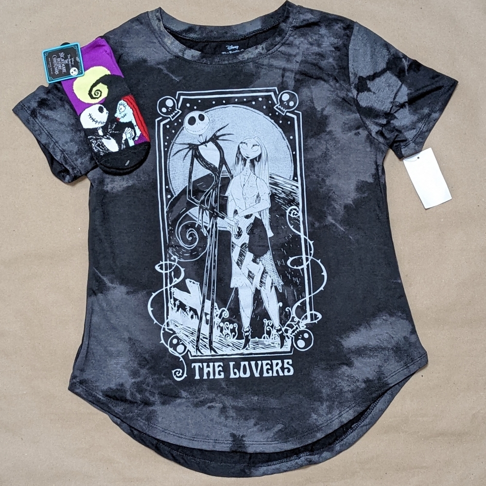 NWT Disney The Nightmare Before Christmas Graphic T-Shirt With Socks,Size M(7-9)